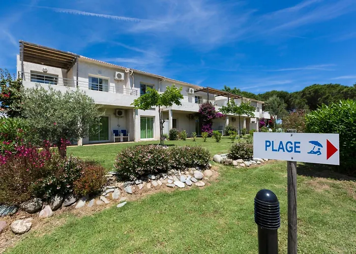 מלון דירות Odalys Acqua Bella 3*